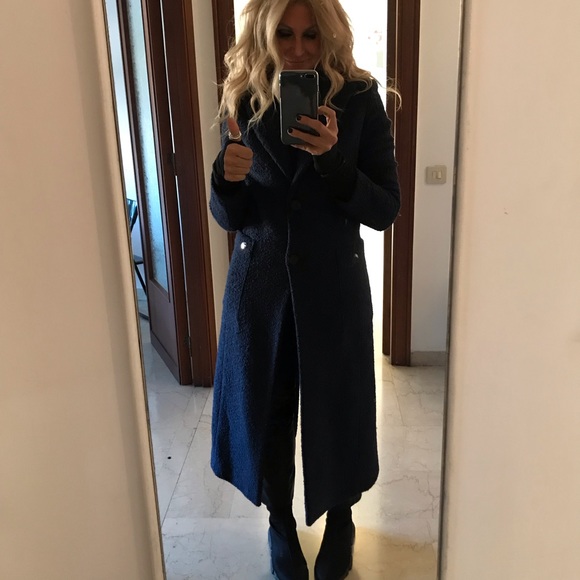 **POSH AMBASSADOR**Hi I’m Tracie! Nice to meet U! - Picture 2 of 9